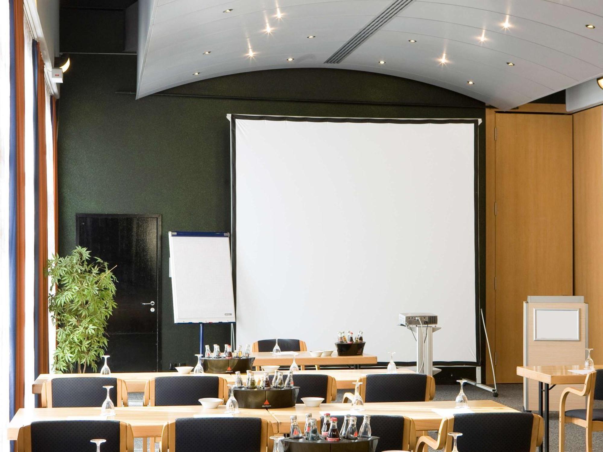 Novotel Hotel 4*